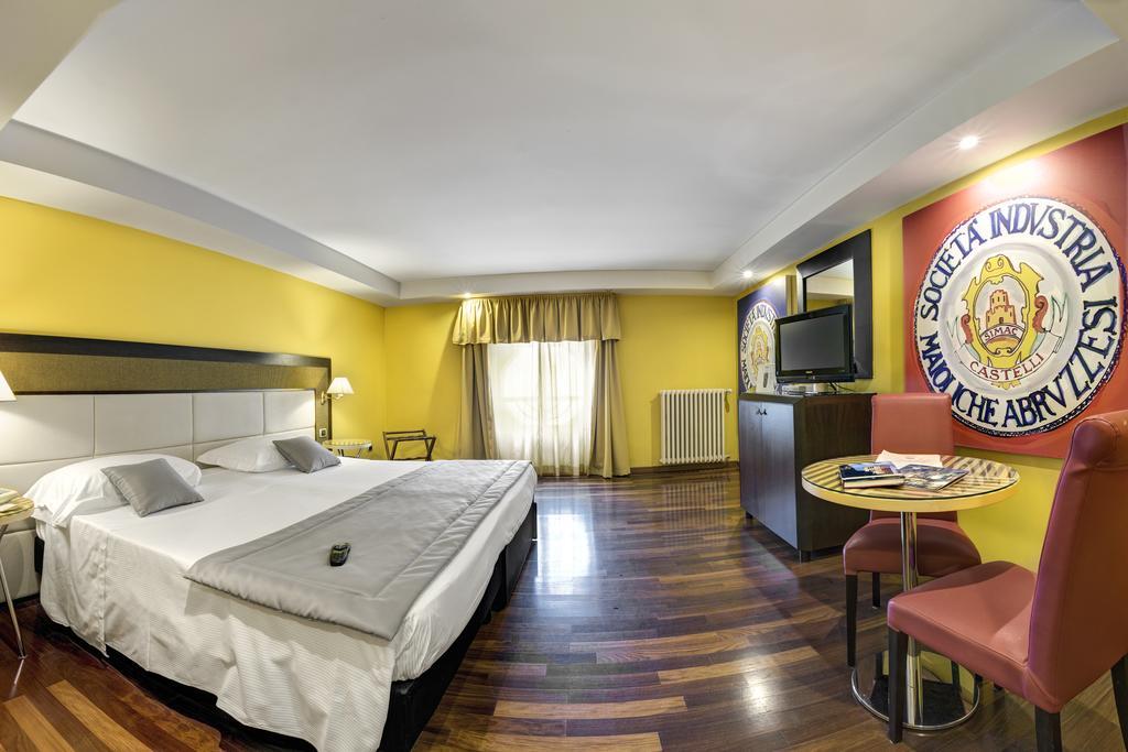 Hotel Vittoria Фаенца Екстериор снимка